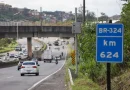 Trecho da BR-324 é parcialmente interditado após acidente com morte em Salvador