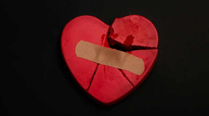 Infarto ou tristeza? Saiba diferenciar a síndrome do coração partido