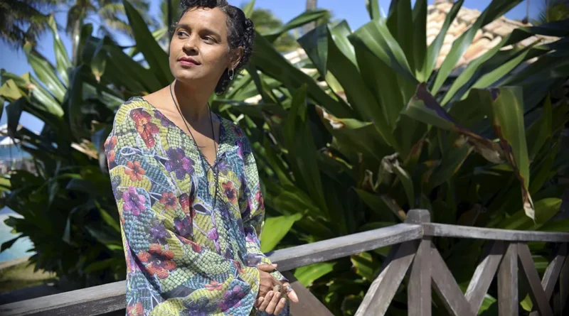 Livro resgata protagonismo feminino do axé com lançamento em Salvador